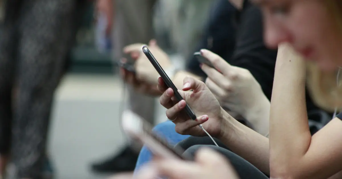 How to Stop Doomscrolling Without Deleting Your Apps